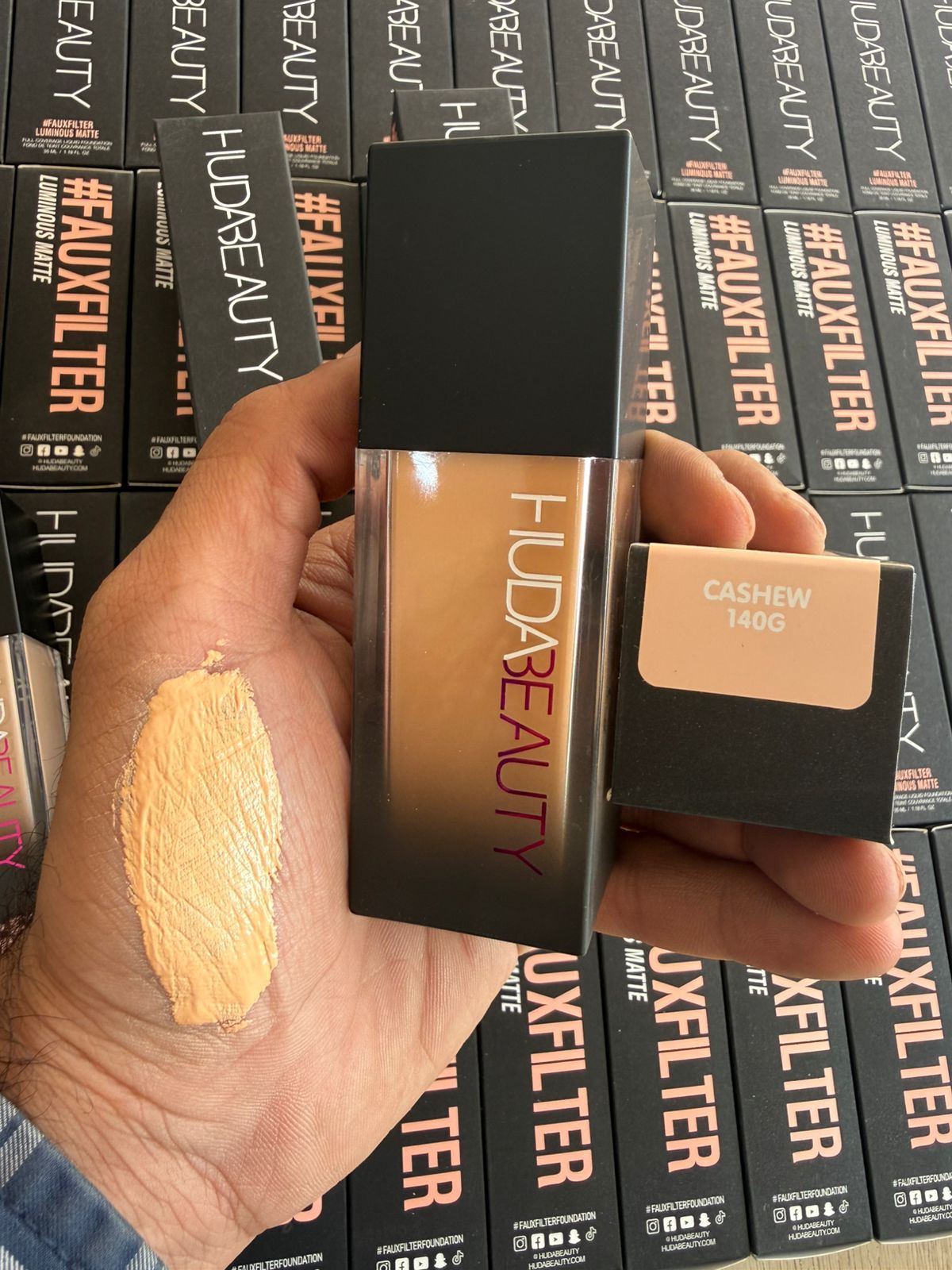 Huda Beauty Fauxfilter Foundation